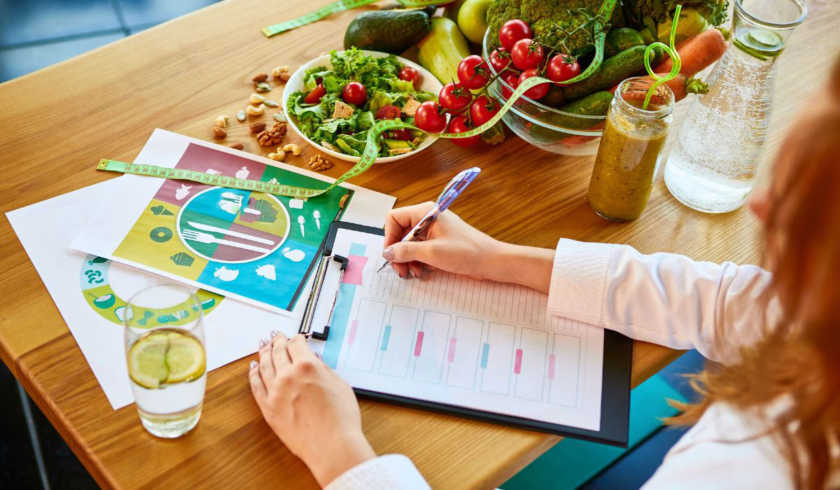 become a nutritionist